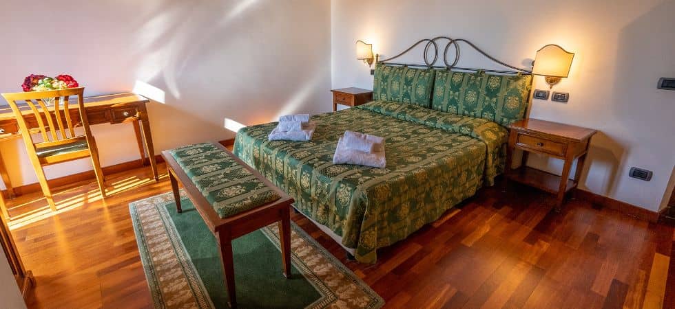 Albergo Falterona - Stia - cover99 - bed