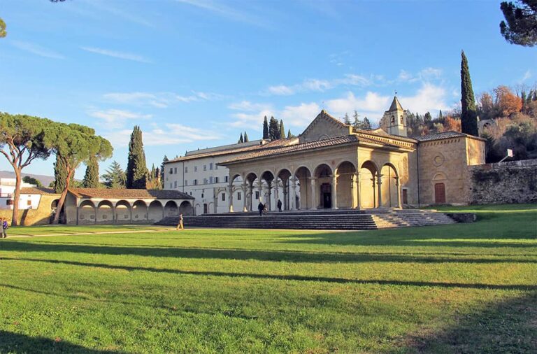 Santa Maria delle Grazie, Arezzo. Photo by sailko / GNU Free Documentation License CC-BY-SA-3.0