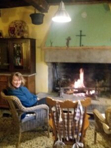 Solo female hiker rests after a long day at Rifugio Casa Santicchio